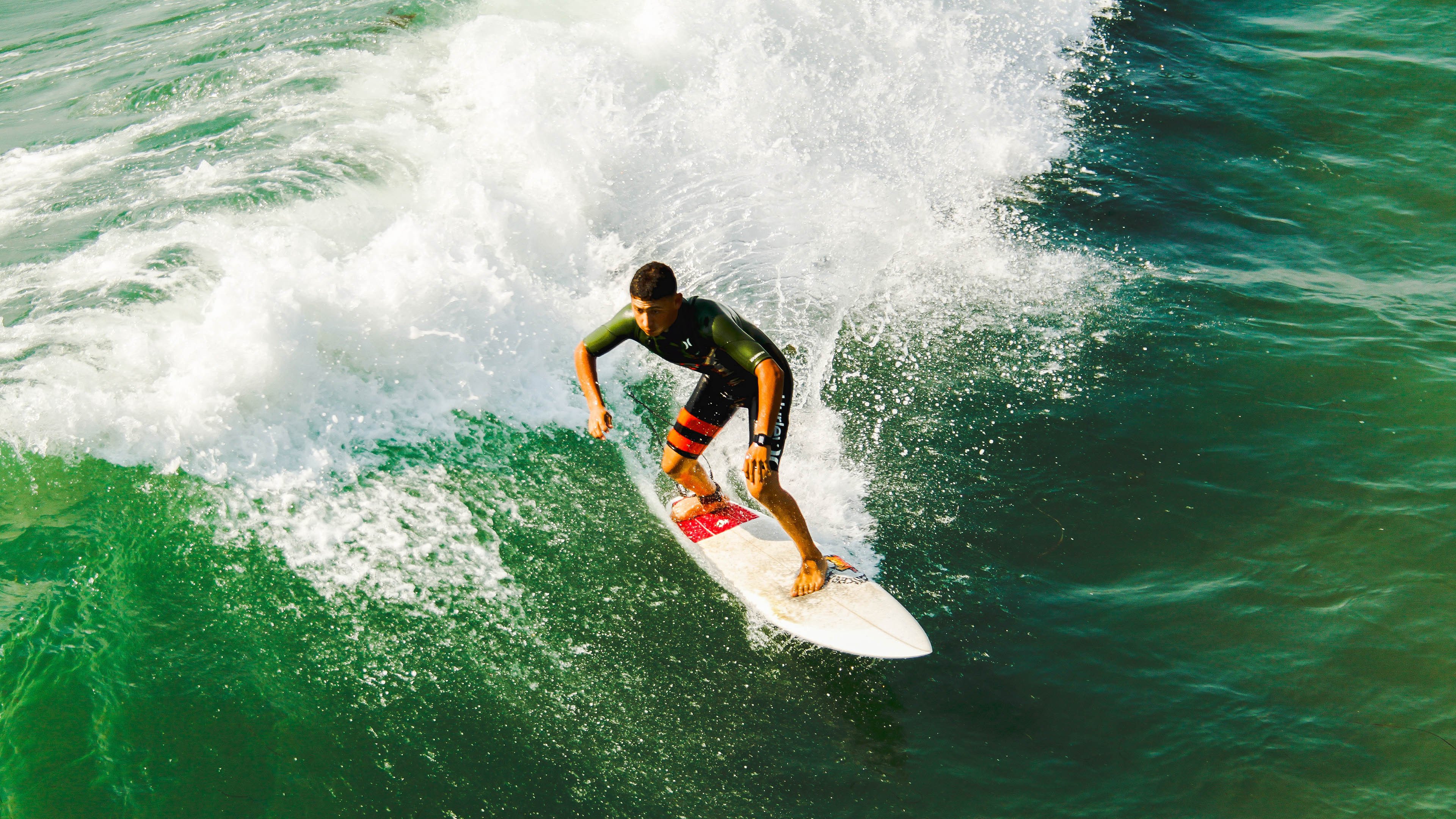 从卡瓦哈尔的欧冠封神到新西兰的团队压制，唯一性如何在不同赛场绽放
