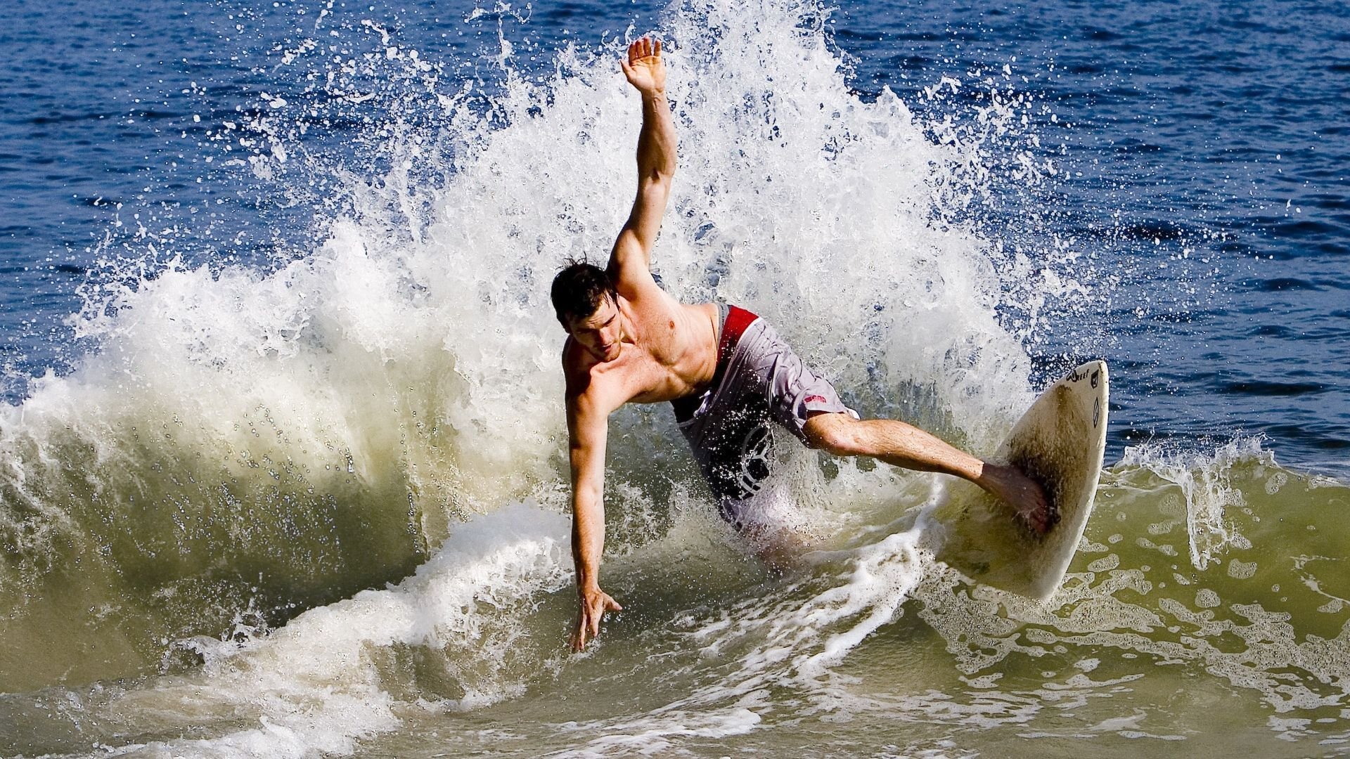 欧冠半决赛焦点战，凯尔特人压制奇才的战术密码